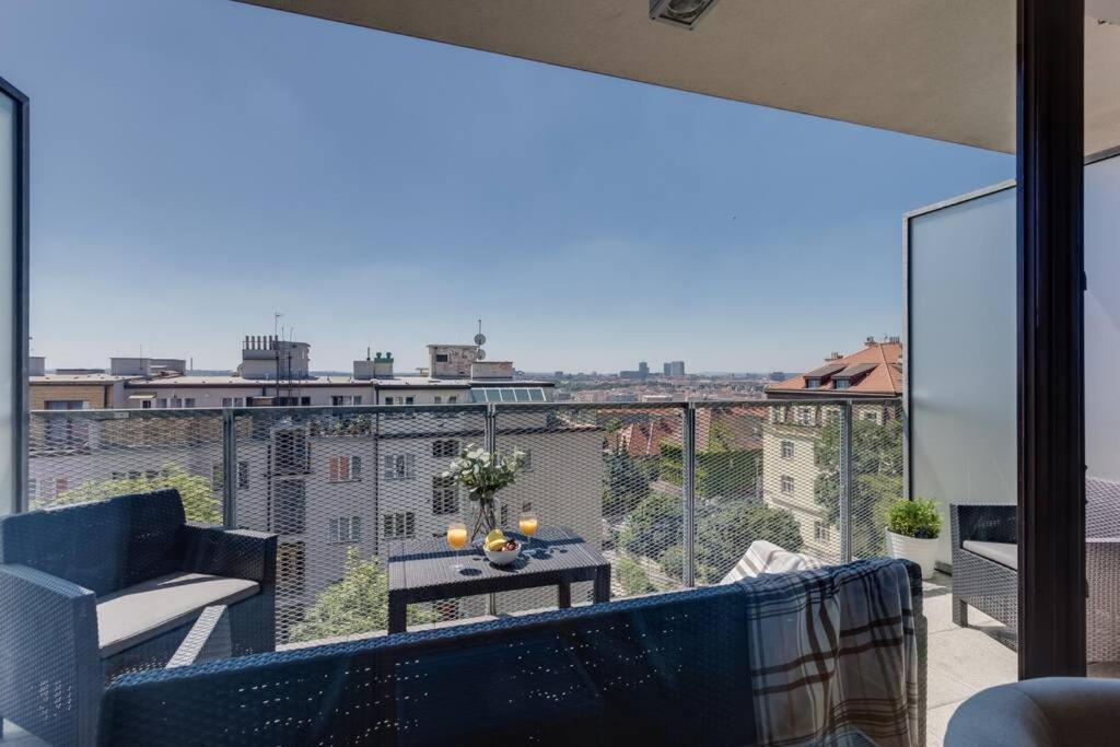 Jt'S Apartments Korunni Str. Prag Dış mekan fotoğraf