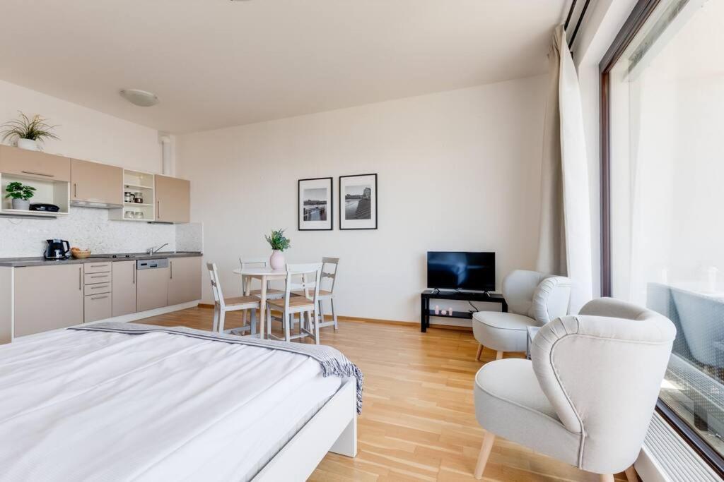 Jt'S Apartments Korunni Str. Prag Dış mekan fotoğraf